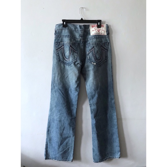 True Religion | Light Wash | Rainbow Bobby Jeans - Picture 2 of 8